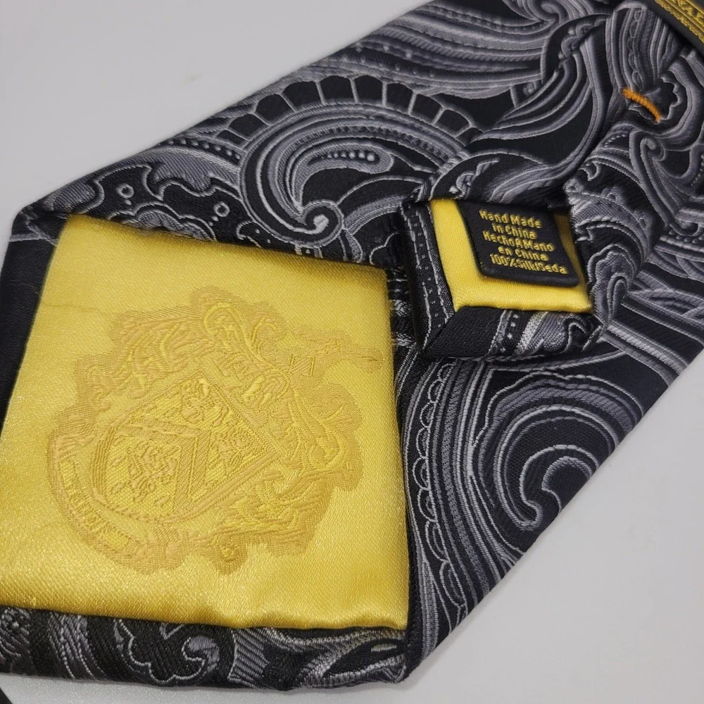 Donald J Trump Signature Collection Silk Paisley Tie Black Grey Gold Crest 60in